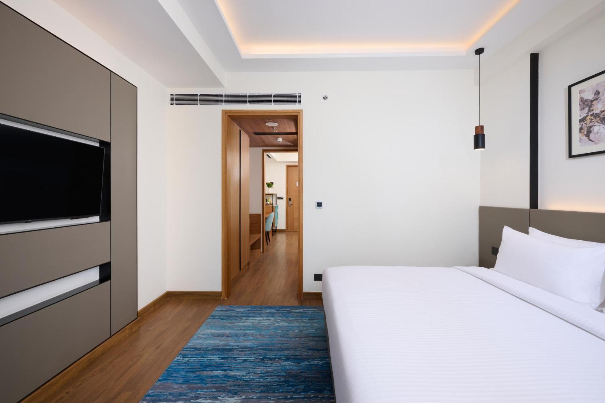Iris Sarovar Portico Gurgaon Exterior photo